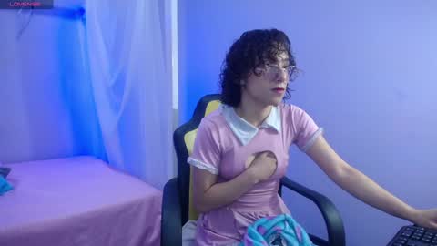  AMY  online show from December 4, 2024, 9:46 pm