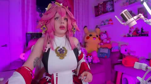 little ary online show from October 14, 2025, 4:02 am