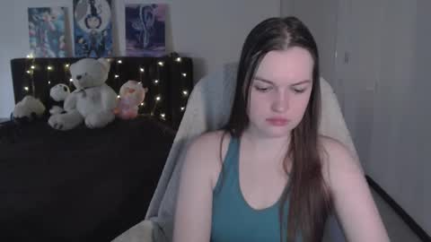 little__flowers online show from October 9, 2025, 9:29 am