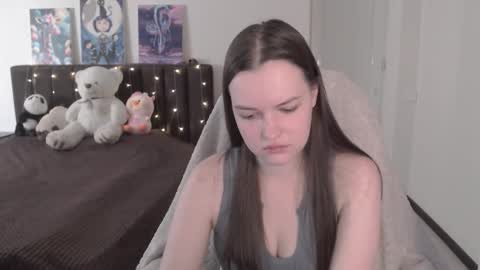 little__flowers online show from October 11, 2025, 6:56 am