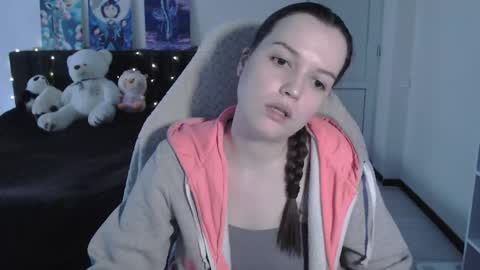 little__flowers online show from January 15, 2026, 9:14 am