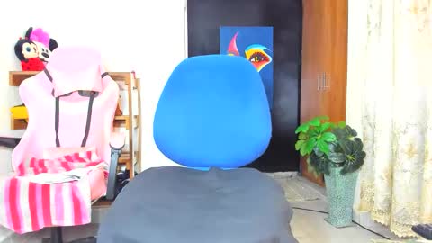 little_africa online show from November 8, 2025, 8:47 am