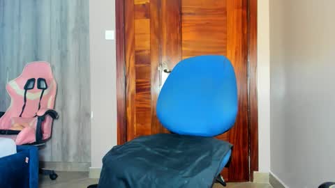 little_africa online show from April 12, 2026, 8:30 am