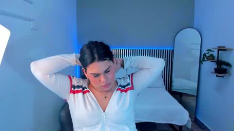 L I T T L E A L L I online show from January 7, 2026, 12:13 am