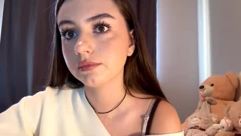 Snapshot of little_anioneta chatting on September 30, 2025, 3:22 am Catherine online show from September 30, 2025, 3:22 am