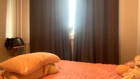 Snapshot of little_anioneta chatting on October 8, 2025, 2:31 am Catherine online show from October 8, 2025, 2:31 am