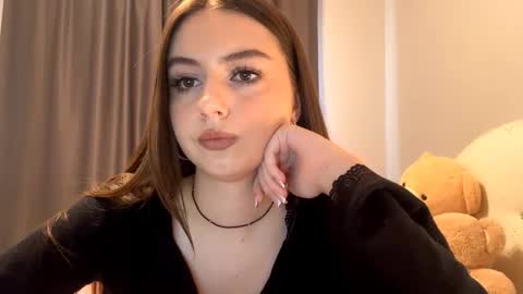 Snapshot of little_anioneta chatting on October 23, 2025, 4:12 am Catherine online show from October 23, 2025, 4:12 am