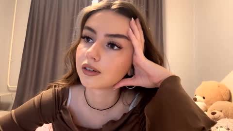 Snapshot of little_anioneta chatting on October 30, 2025, 2:57 am Catherine online show from October 30, 2025, 2:57 am