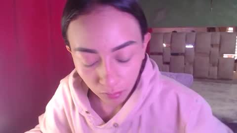 Aliciaparaisss online show from December 18, 2025, 9:43 pm