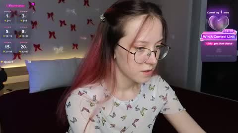 Snapshot of little_bliss chatting on March 4, 2025, 11:32 pm little_bliss online show from March 4, 2025, 11:32 pm