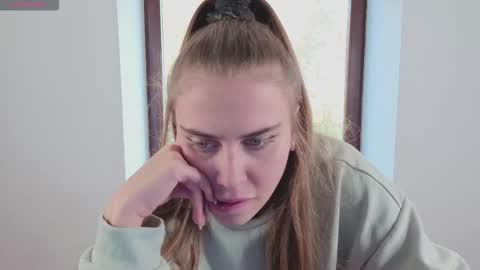 Snapshot of little_cu1tie chatting on October 20, 2025, 7:20 am Margo online show from October 20, 2025, 7:20 am