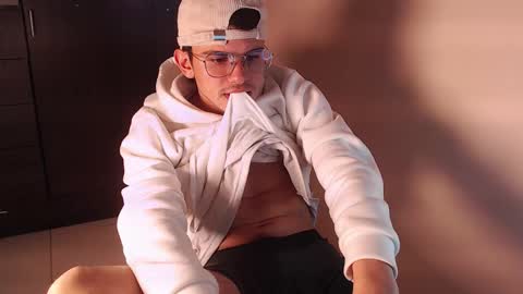 Daniel online show from November 15, 2025, 4:43 am