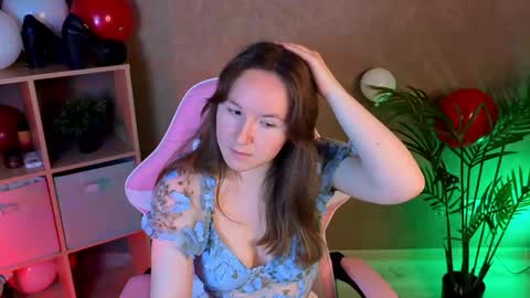 Snapshot of little_doll_meow chatting on May 20, 2026, 1:56 am Alexandra online show from May 20, 2026, 1:56 am
