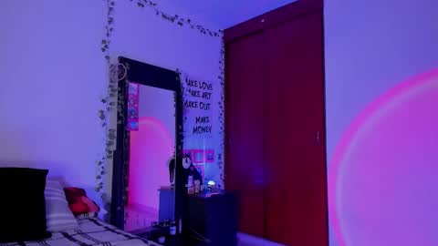 kayla  Instagram kayla 71082 online show from January 8, 2026, 11:40 pm