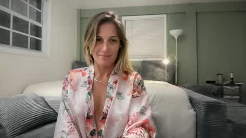 Snapshot of little_lies chatting on July 21, 2026, 2:36 am little lies online show from July 21, 2026, 2:36 am