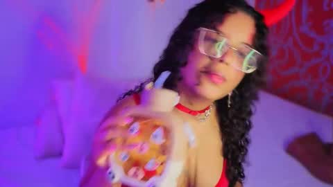 little_lilith_apple online show from October 22, 2025, 7:57 pm