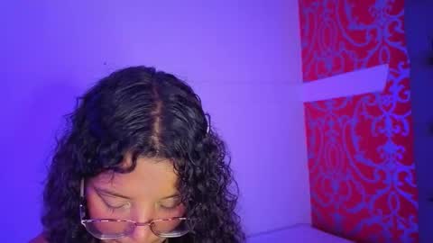 little_lilith_apple online show from November 4, 2025, 6:18 pm