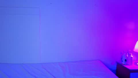 little_lilith_apple online show from November 18, 2025, 9:19 pm