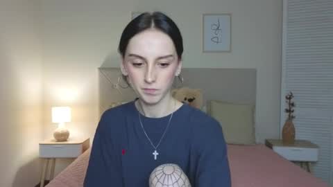 little_mollee online show from September 13, 2025, 8:52 pm