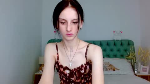 little_mollee online show from September 22, 2025, 9:50 pm