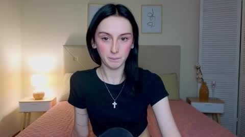 little_mollee online show from October 4, 2025, 8:18 pm