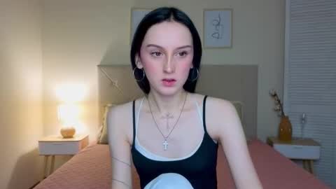 little_mollee online show from October 6, 2025, 8:17 pm