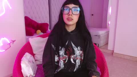 Paulette online show from April 1, 2026, 3:29 am