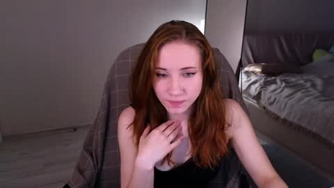 little_pretty_woman online show from March 26, 2026, 2:33 pm