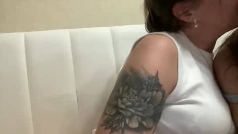 my Instagram  online show from September 25, 2025, 6:33 pm