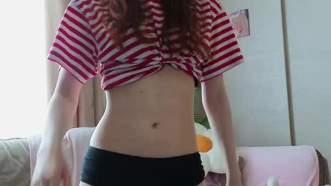 Snapshot of little_red_rosy chatting on May 19, 2026, 5:03 am Rosy online show from May 19, 2026, 5:03 am