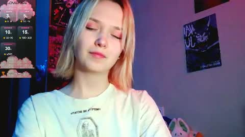 Snapshot of little_sugar_queen chatting on July 20, 2026, 7:49 pm Akin online show from July 20, 2026, 7:49 pm