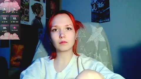 Snapshot of little_sugar_queen chatting on August 6, 2026, 9:39 pm Akin online show from August 6, 2026, 9:39 pm