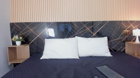 Tania online show from November 29, 2025, 8:01 pm