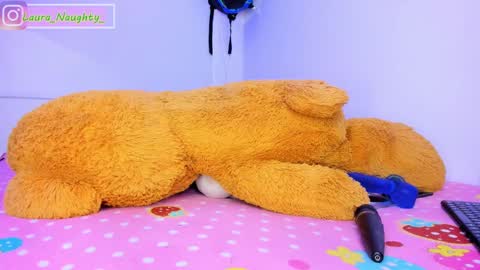 Im Laura. buy my contentcompra mi contenido offline  online show from December 17, 2024, 6:42 pm