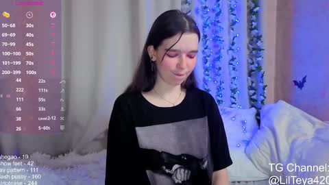 Snapshot of little_teya chatting on October 24, 2025, 7:43 pm little Teya online show from October 24, 2025, 7:43 pm