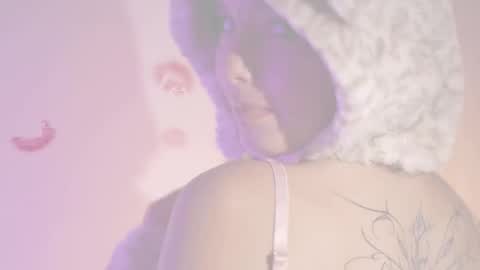 Im your little Velinda  online show from October 23, 2025, 6:50 pm