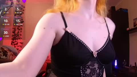 Snapshot of little_witch_sofia chatting on May 14, 2026, 7:53 pm Sofia online show from May 14, 2026, 7:53 pm