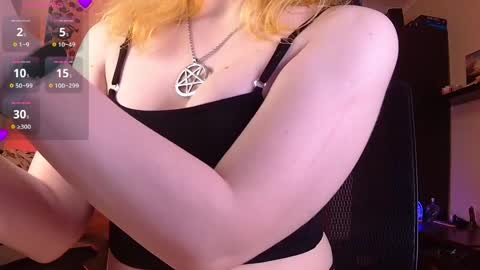 Snapshot of little_witch_sofia chatting on May 16, 2026, 7:01 pm Sofia online show from May 16, 2026, 7:01 pm