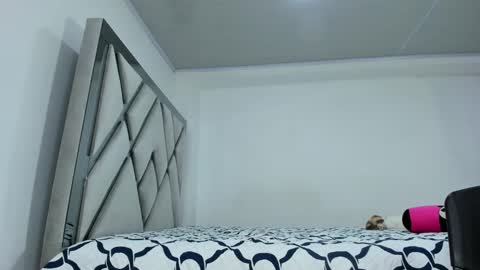 Snapshot of littleabbie chatting on February 12, 2025, 12:37 am Abbie online show from February 12, 2025, 12:37 am