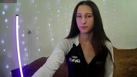 LittleAhWitch online show from September 16, 2025, 9:10 am