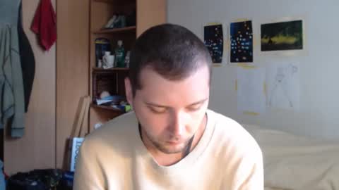 littlealien7 online show from November 11, 2025, 12:43 am