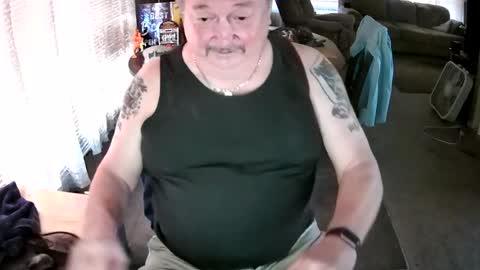 Snapshot of littled83057 chatting on June 12, 2026, 7:13 pm Littled83057 online show from June 12, 2026, 7:13 pm