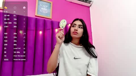 Snapshot of littlee_emilyy_ chatting on February 22, 2025, 6:06 am Emily online show from February 22, 2025, 6:06 am