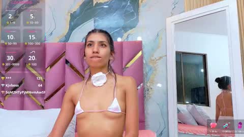 Snapshot of littlee_emilyy_ chatting on October 3, 2025, 2:52 am Emily online show from October 3, 2025, 2:52 am