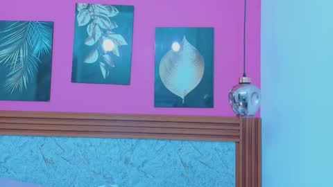 Snapshot of littlee_emilyy_ chatting on April 4, 2026, 12:46 pm Emily online show from April 4, 2026, 12:46 pm