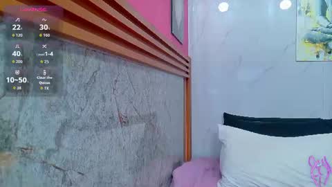 Snapshot of littlee_emilyy_ chatting on July 20, 2026, 1:02 pm Emily online show from July 20, 2026, 1:02 pm