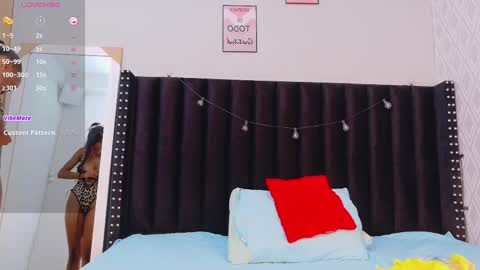 Snapshot of littleebonymommy chatting on September 23, 2025, 8:23 pm Tania online show from September 23, 2025, 8:23 pm