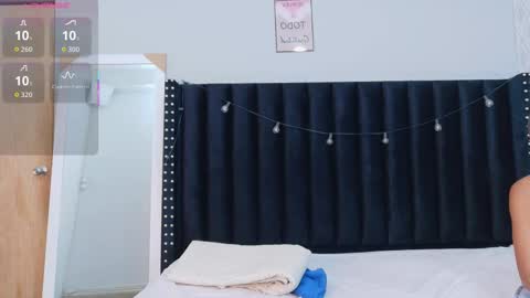 Snapshot of littleebonymommy chatting on November 1, 2025, 7:38 pm Tania online show from November 1, 2025, 7:38 pm