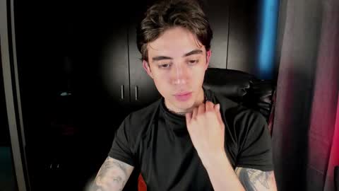 Snapshot of littleferxxo chatting on November 21, 2025, 7:01 pm Ferxxo online show from November 21, 2025, 7:01 pm