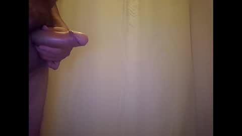 Snapshot of littleguyy888 chatting on December 2, 2025, 12:05 am littleguyy888 online show from December 2, 2025, 12:05 am